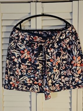St. Johns Bay Navy Floral Tie-Waist Skort